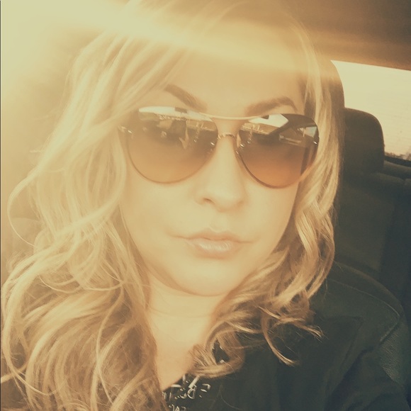 Meet your Posher, Cecilia - Picture 5 of 9